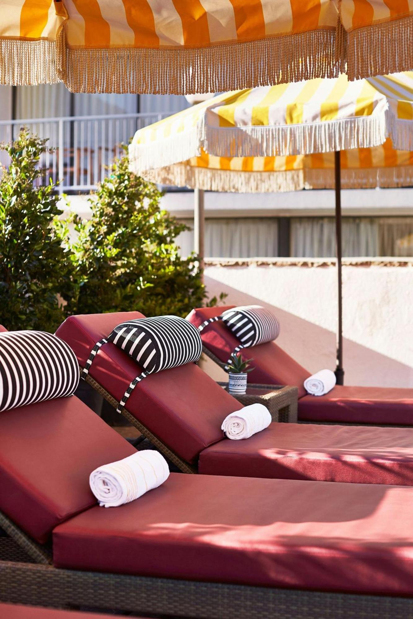 Hotel Dena, Pasadena Los Angeles, A Tribute Portfolio Hotel Exterior photo